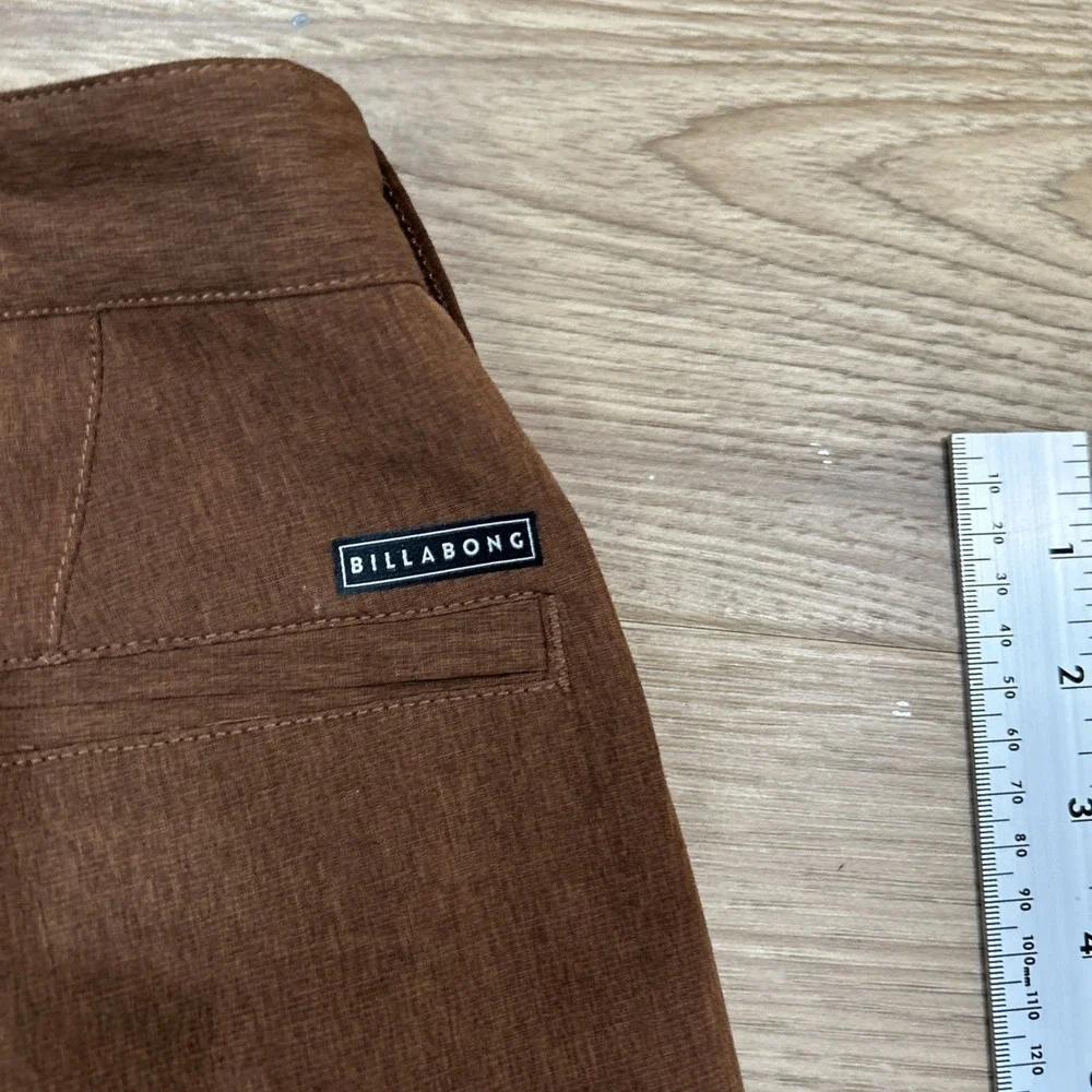 Billabong Crossfire Submersibles Hybrid Shorts Mens 33 Brown Quick Dry Stretch